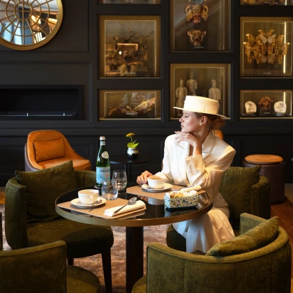 6 07 Darina Bar Ecrù