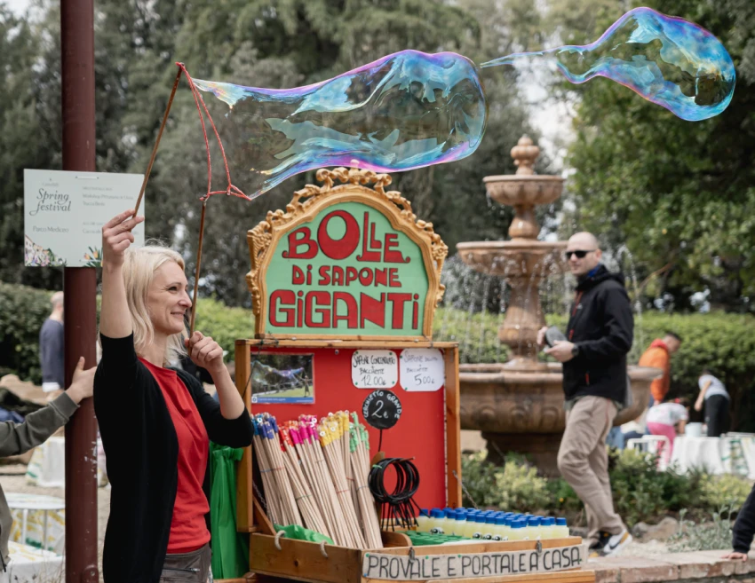 Spring half carousel