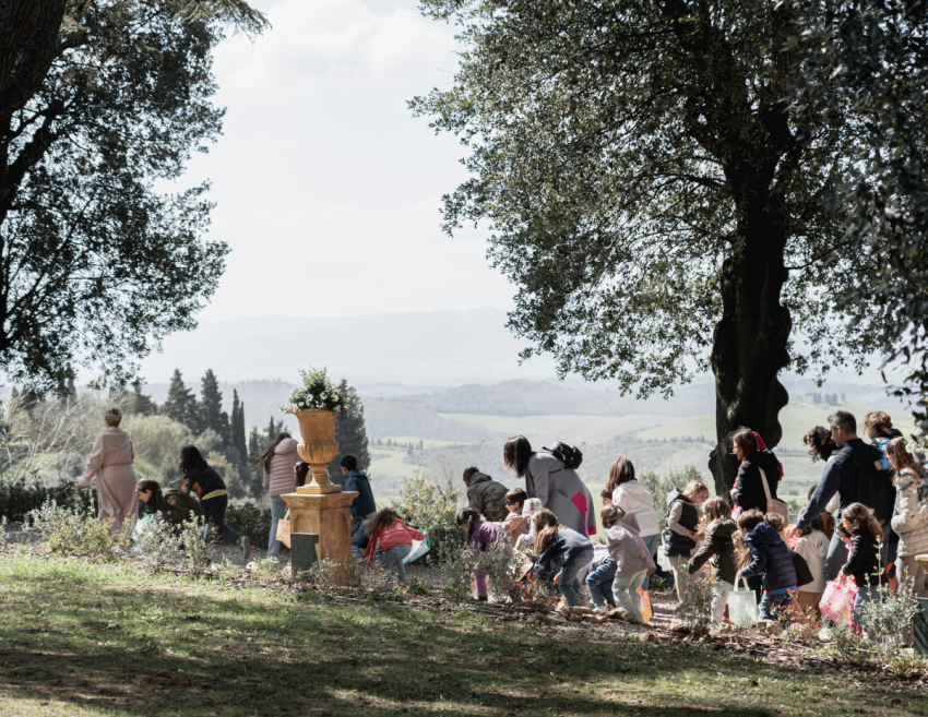 Caccia half carousel